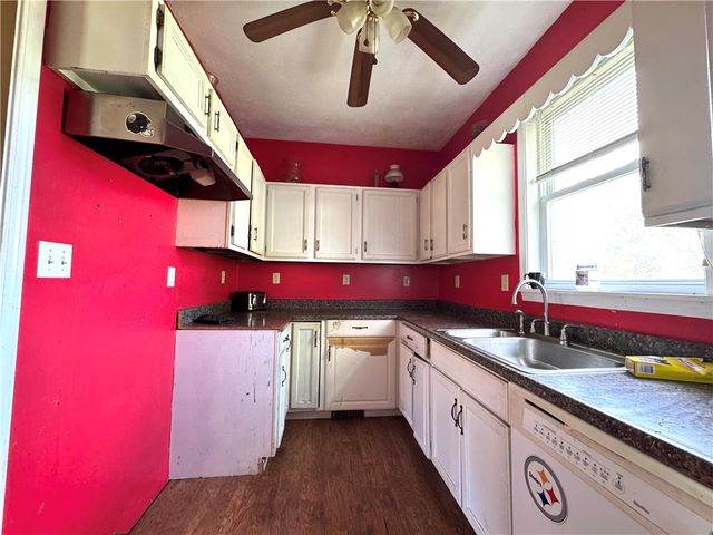 709 Brooklyn Ave, New Castle, PA 16101