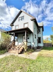 709 Brooklyn Ave, New Castle, PA 16101