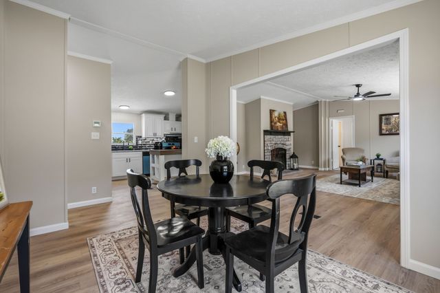 406 Hilltop Meadows Court, Springtown, TX 76082