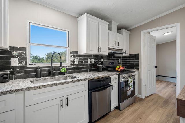 406 Hilltop Meadows Court, Springtown, TX 76082