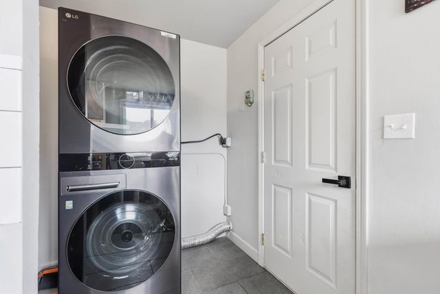 5704 N Milton St, Spokane, WA 99205