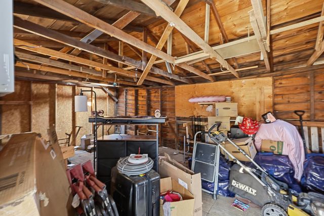 5704 N Milton St, Spokane, WA 99205