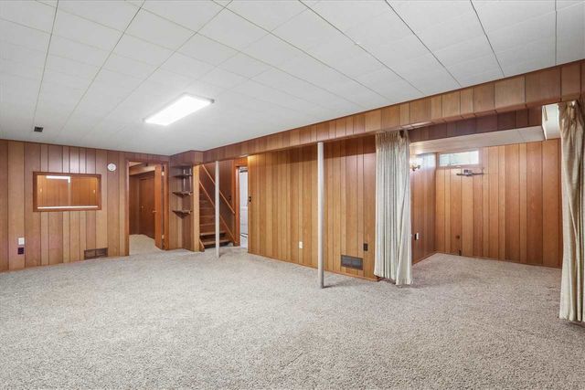 28 29th Avenue SW, Cedar Rapids, IA 52404