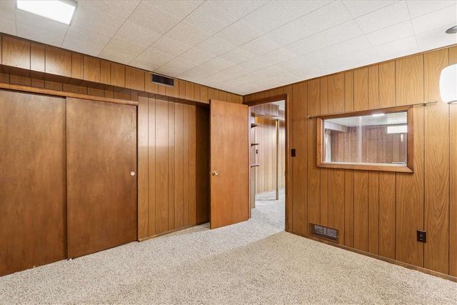 28 29th Avenue SW, Cedar Rapids, IA 52404