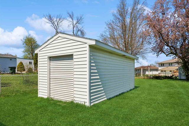 28 29th Avenue SW, Cedar Rapids, IA 52404