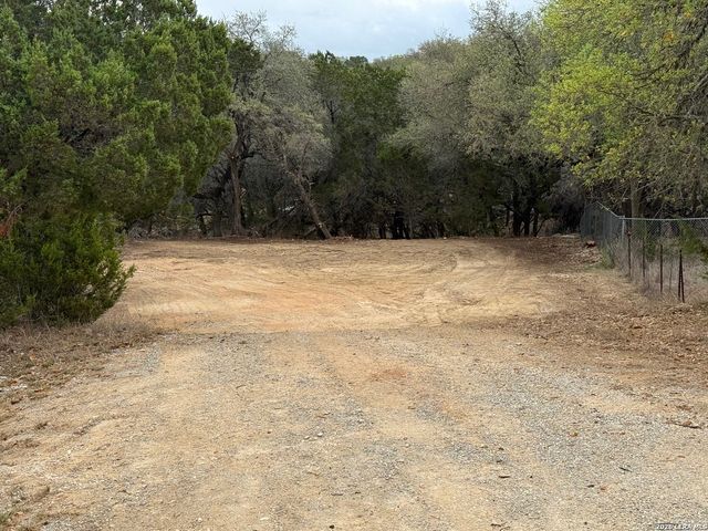 1456 Songbird, Canyon Lake, TX 78133