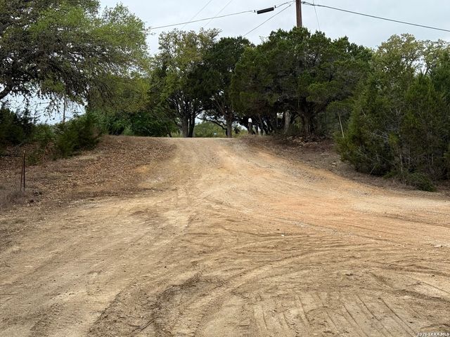 1456 Songbird, Canyon Lake, TX 78133