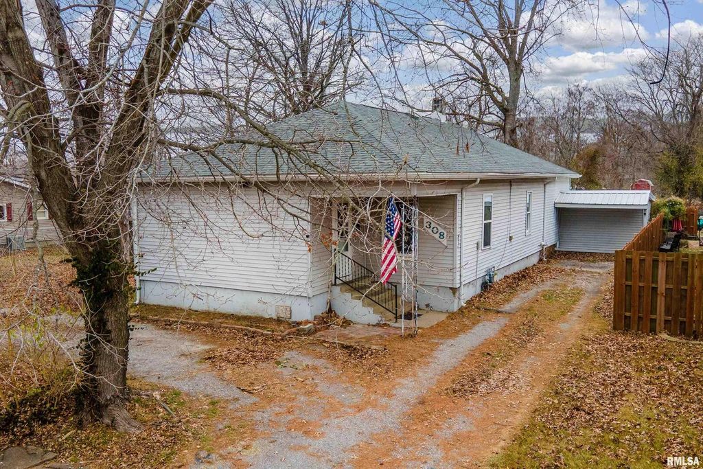 308 N Washington Boulevard, West Frankfort, IL 62896