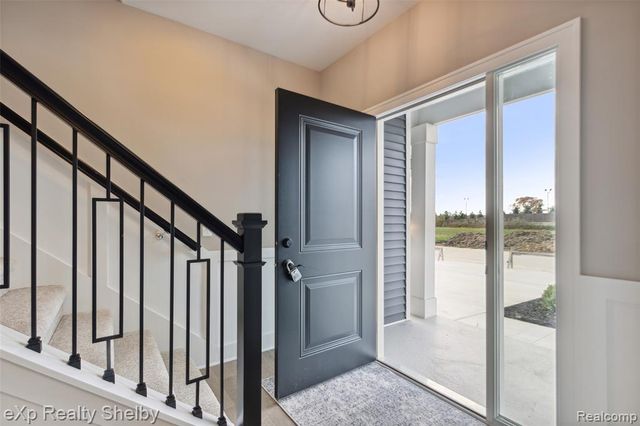 52009 Wellington Valley Drive, Macomb, MI 48042