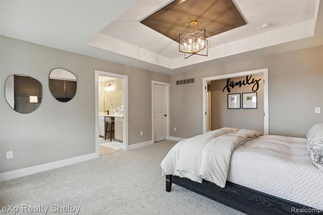 52009 Wellington Valley Drive, Macomb, MI 48042