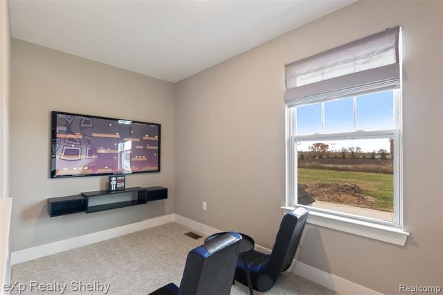 52009 Wellington Valley Drive, Macomb, MI 48042