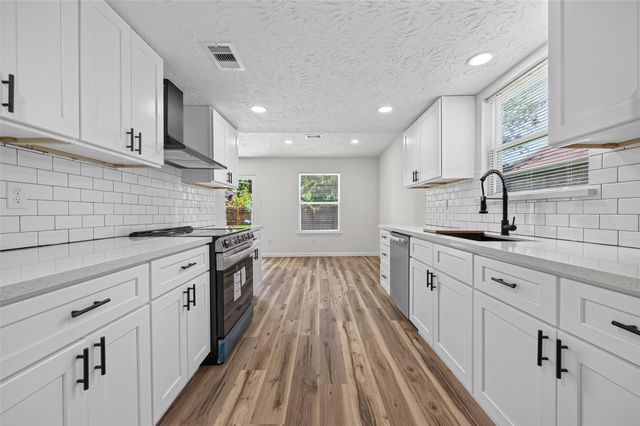 6107 Fuller Street, Houston, TX 77084