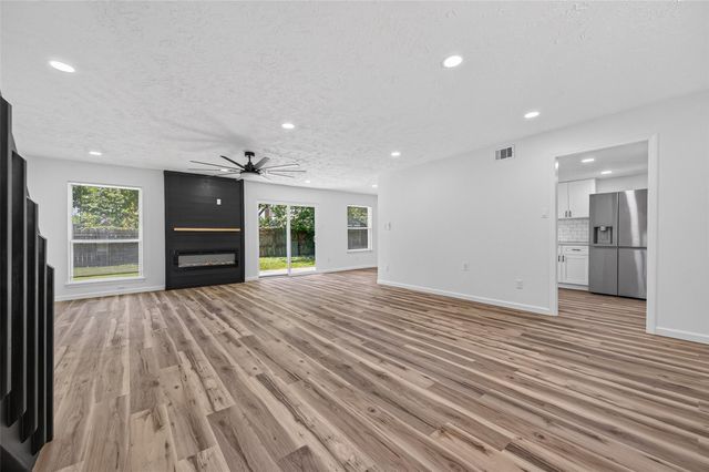 6107 Fuller Street, Houston, TX 77084