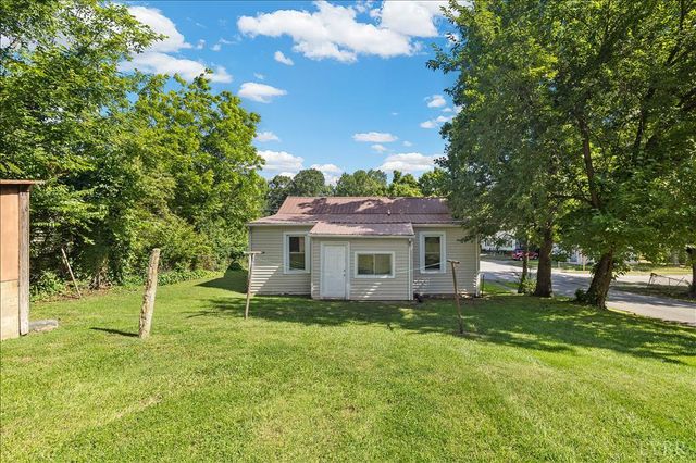 33 Garland, Danville, VA 24541