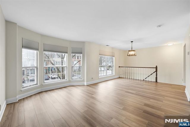 705 Pepperidge Road, Mahwah, NJ 07430