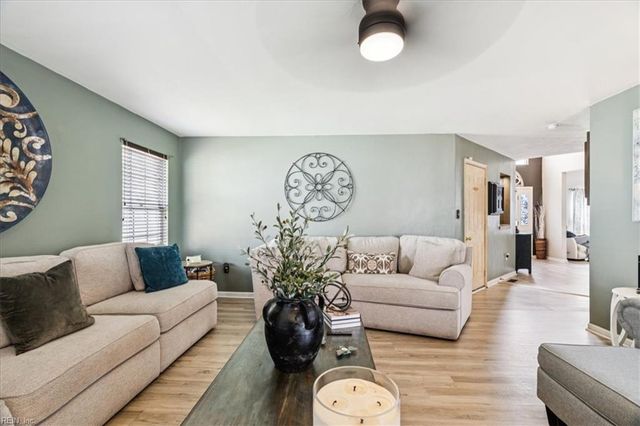 6715 Burbage Landing CIR, Suffolk, VA 23435