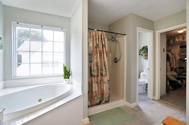 6715 Burbage Landing CIR, Suffolk, VA 23435