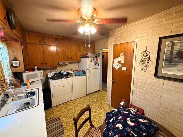 3865 Johnson Avenue, Davenport, IA 52802
