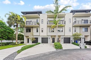 548 SE 1st Cir 548, Pompano Beach, FL 33060