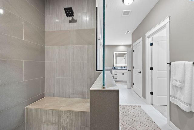 595 Troy Ave, West Richland, WA 99353