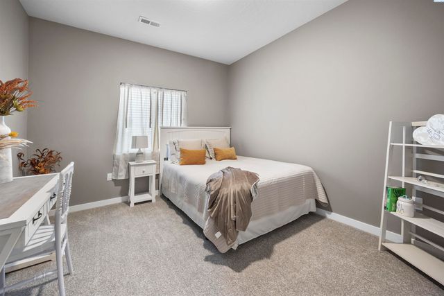 595 Troy Ave, West Richland, WA 99353