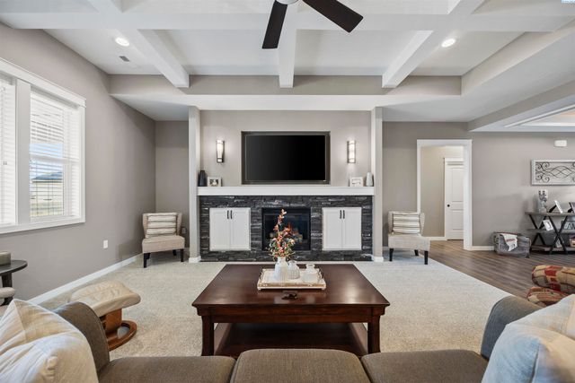 595 Troy Ave, West Richland, WA 99353