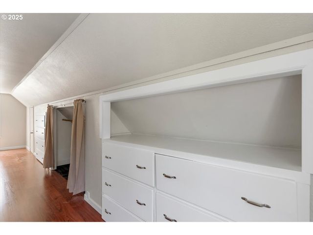260 Se PORT Ave, Lincoln City, OR 97367