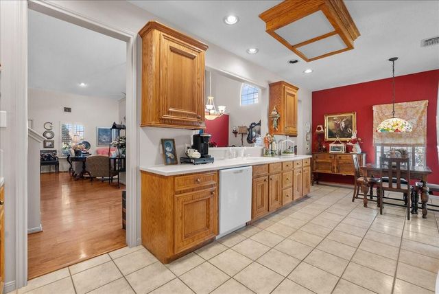 2601 S Broadway Street 71, La Porte, TX 77571