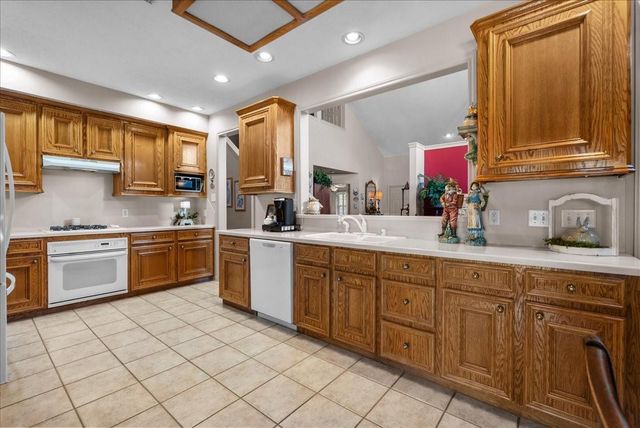 2601 S Broadway Street 71, La Porte, TX 77571