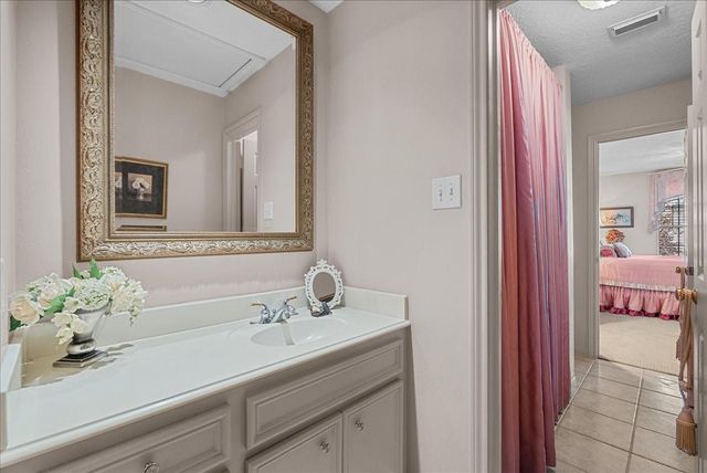 2601 S Broadway Street 71, La Porte, TX 77571