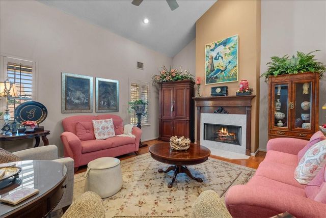 2601 S Broadway Street 71, La Porte, TX 77571