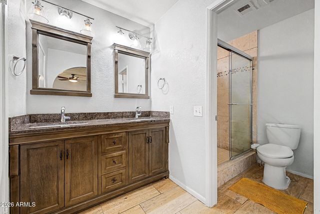 3215 W PARADISE Lane, Phoenix, AZ 85053