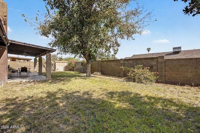 3215 W PARADISE Lane, Phoenix, AZ 85053