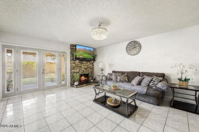 3215 W PARADISE Lane, Phoenix, AZ 85053