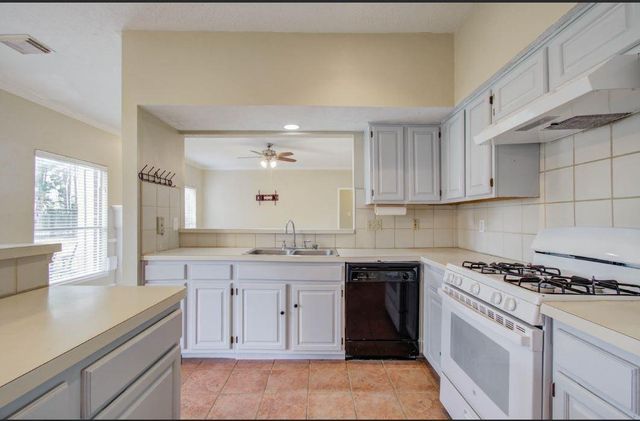 10615 Alderford Ct, Houston, TX 77070