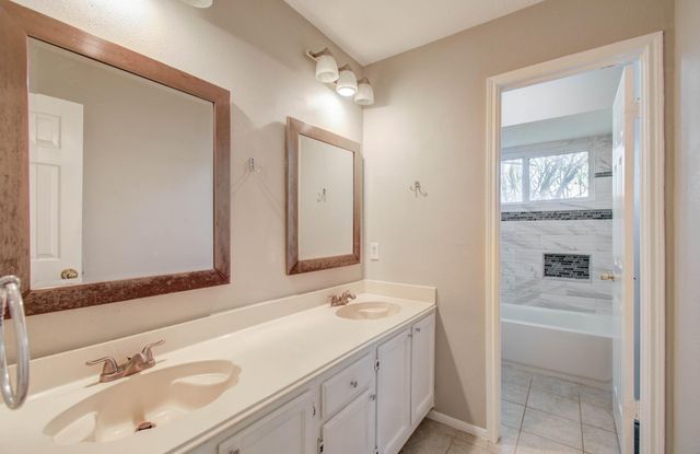 10615 Alderford Ct, Houston, TX 77070