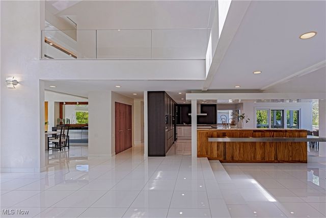 70 Basswood Lane, Moreland Hills, OH 44022