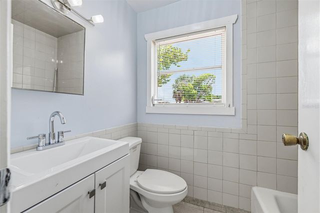 6802 LARMON STREET, Tampa, FL 33634