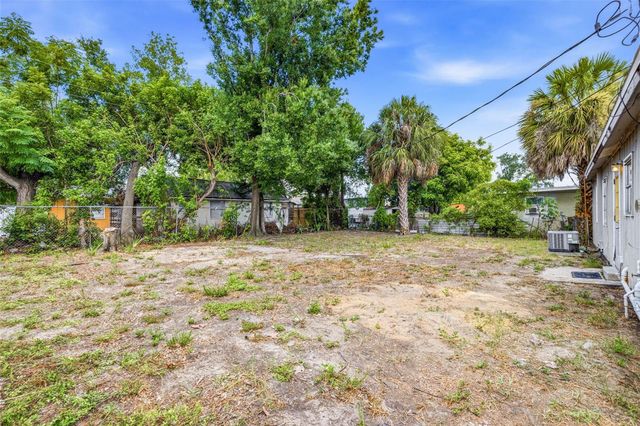 6802 LARMON STREET, Tampa, FL 33634