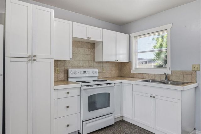 6802 LARMON STREET, Tampa, FL 33634
