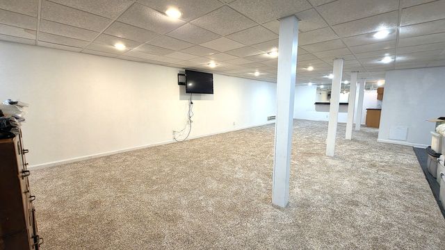 1941 W 53rd Street, Davenport, IA 52806