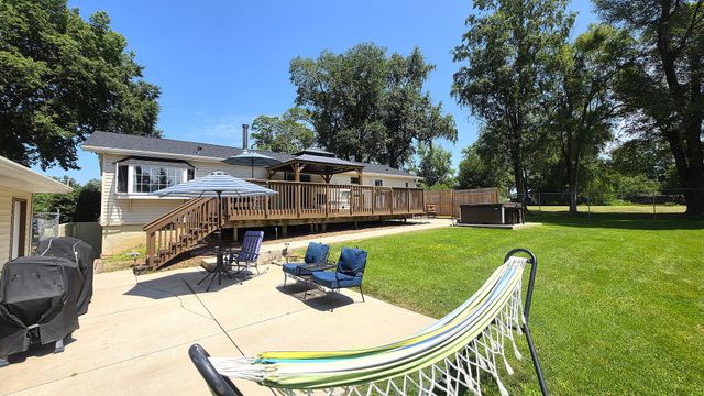 1941 W 53rd Street, Davenport, IA 52806