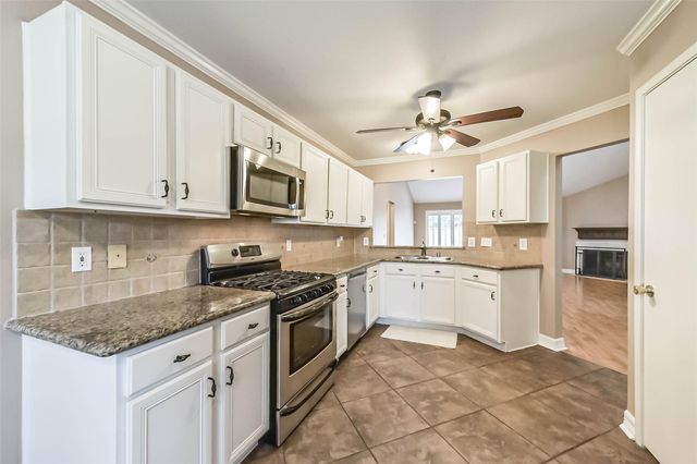 4111 Hermitage Hollow Lane, Houston, TX 77339