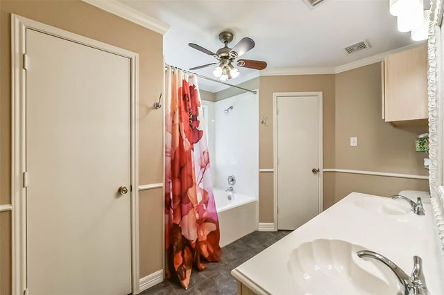 4111 Hermitage Hollow Lane, Houston, TX 77339