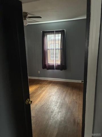 10194 Cloverdale Drive, St Louis, MO 63136