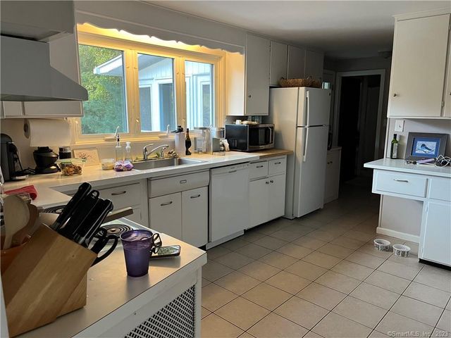 129 Buttonball Road, Orange, CT 06477