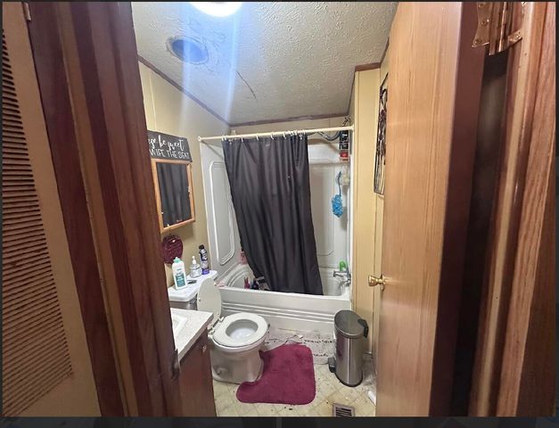 114 Iron Works Road, Irvine, KY 40336