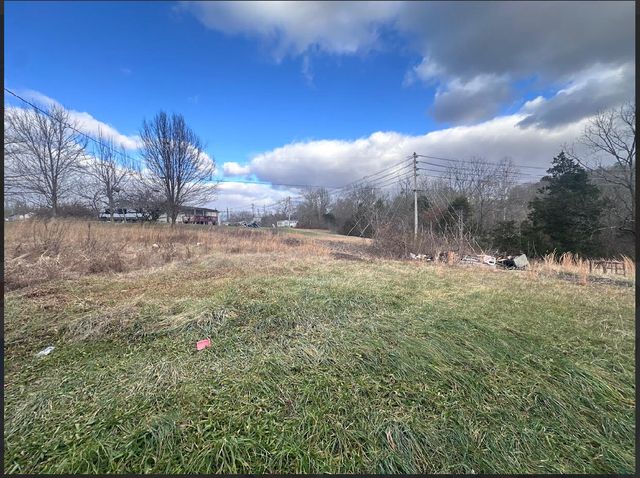 114 Iron Works Road, Irvine, KY 40336