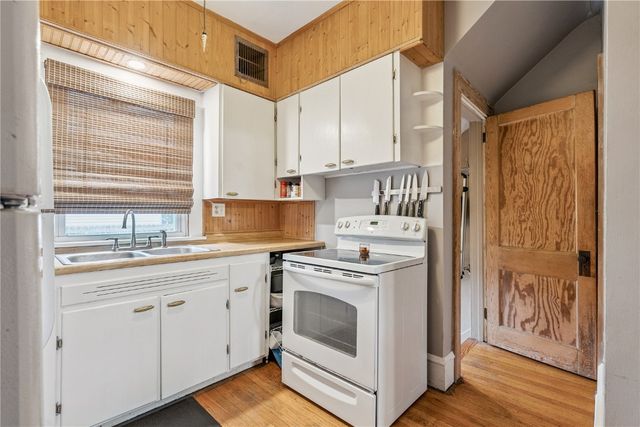 203 NE 27th Street, Cedar Rapids, IA 52402