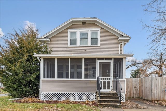 203 NE 27th Street, Cedar Rapids, IA 52402